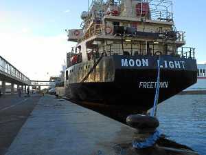 Moon Light atracado en Almeria tras la intervención de Aduanas